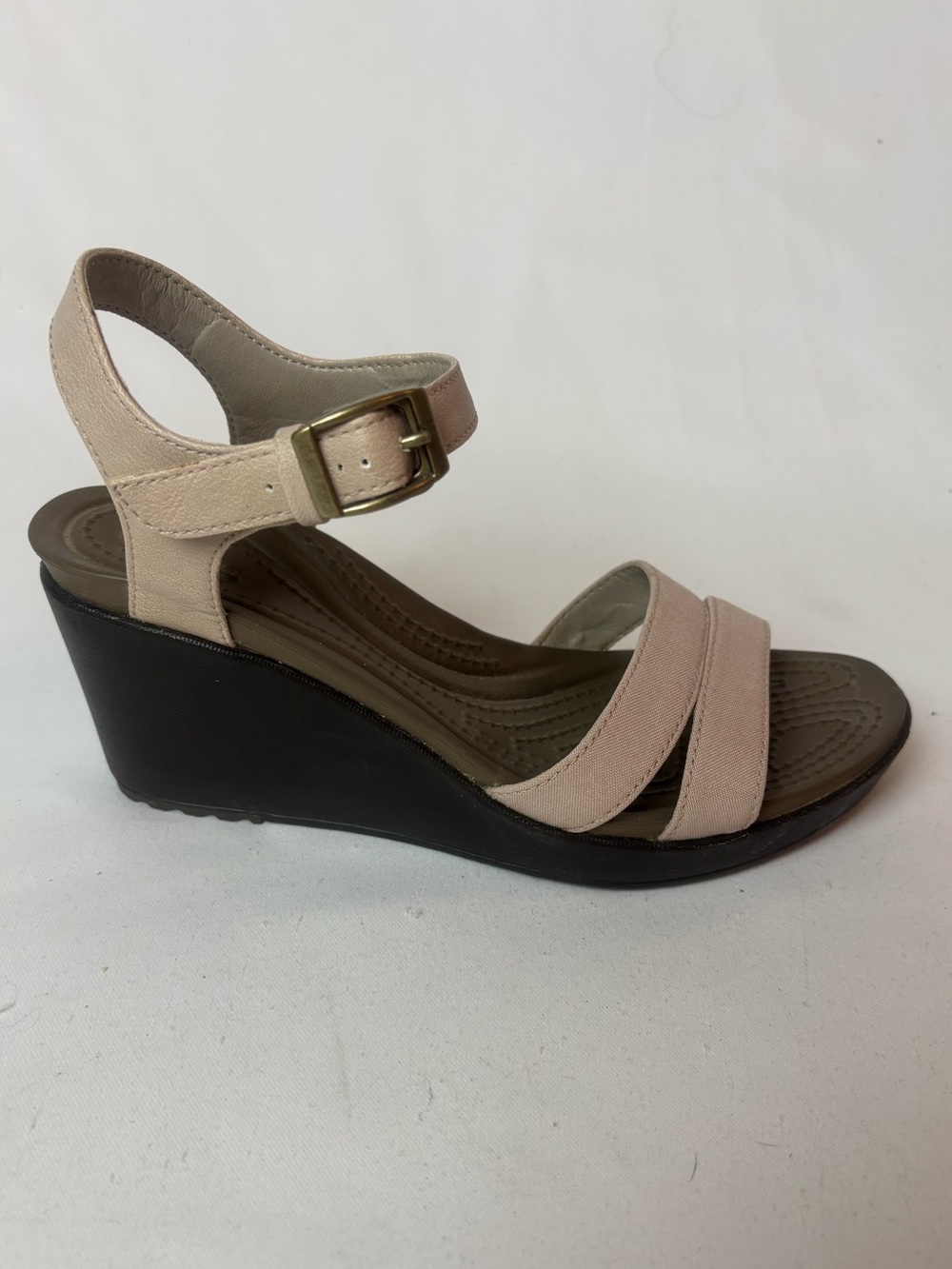 Crocs Leigh II Ankle Strap Wedge Sandal Women’s 6 Tumbleweed/Espresso